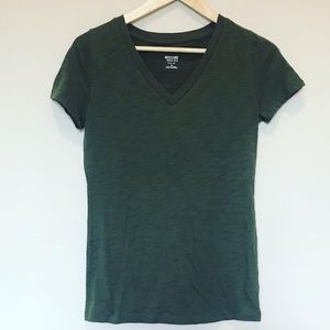 Mossimo // S // dark olive // v-neck // t-shirt